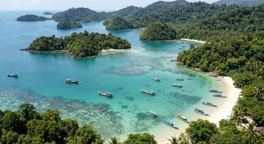 Pesisir Selatan – Travel Guide 2026