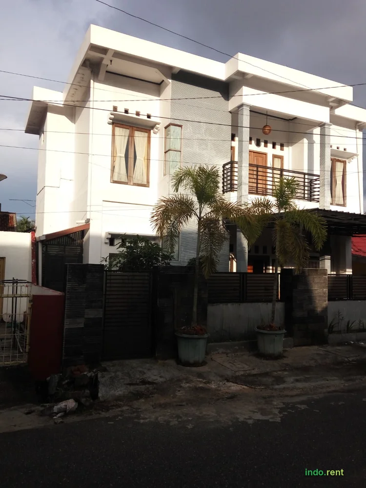 Dijual Rumah Strategìs