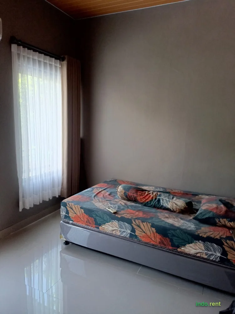 Rumah di JUAL  2 lantai harga terjangkau 3