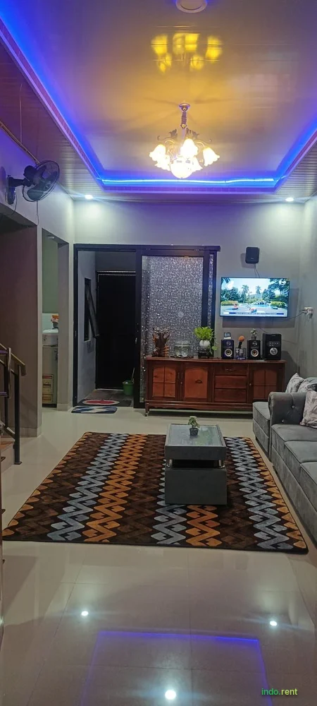Rumah di JUAL  2 lantai harga terjangkau 2