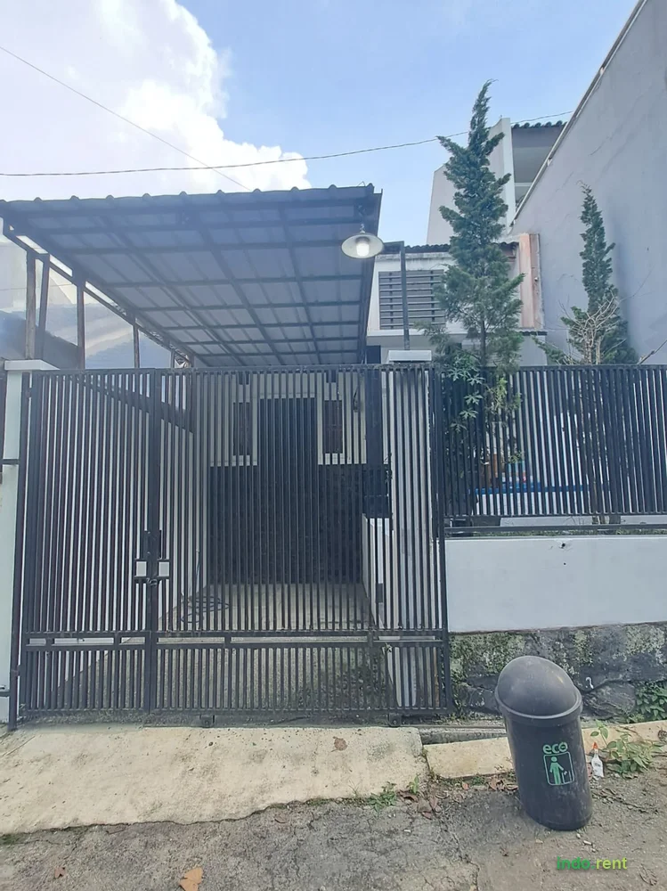 Rumah Asri Tenang Sejuk Siap Huni, 4KT/2KM Di Taman Cihanjuang, Cihanjuang, Parongpong, Bandung Barat.