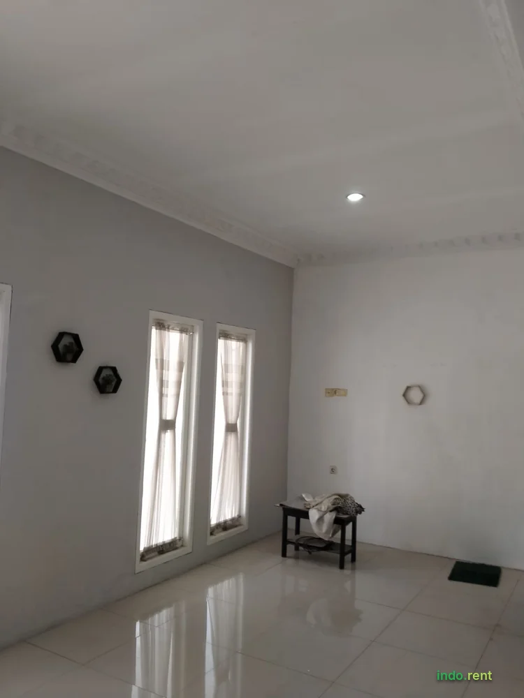 Disewakan rumah semi furnish di tityan indah bekasi 2