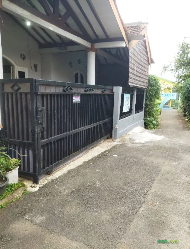 Rumah asri di pemukiman padat penduduk daerah kota Bogor 3