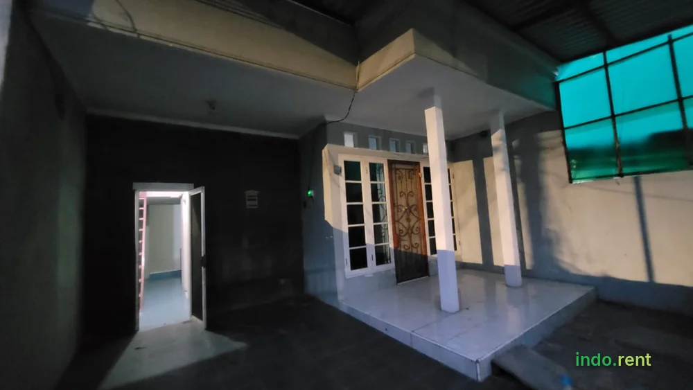 Rumah Dijual, sertifikat SHM, lokasi sangat strategis, Jakbar