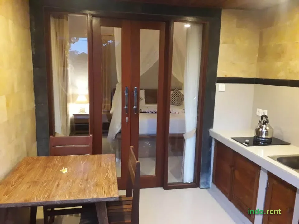 Available one bedroom house 4