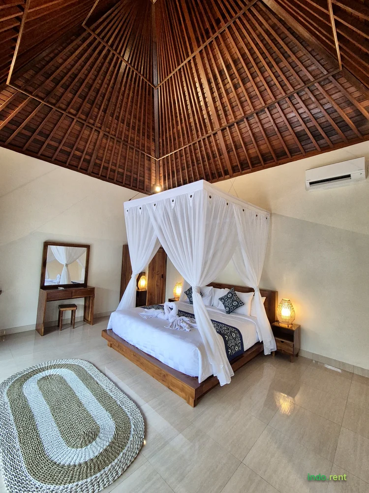 Private Villa with pool and Kitchen