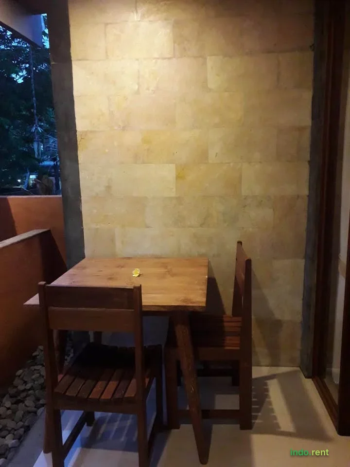 Available one bedroom house 7