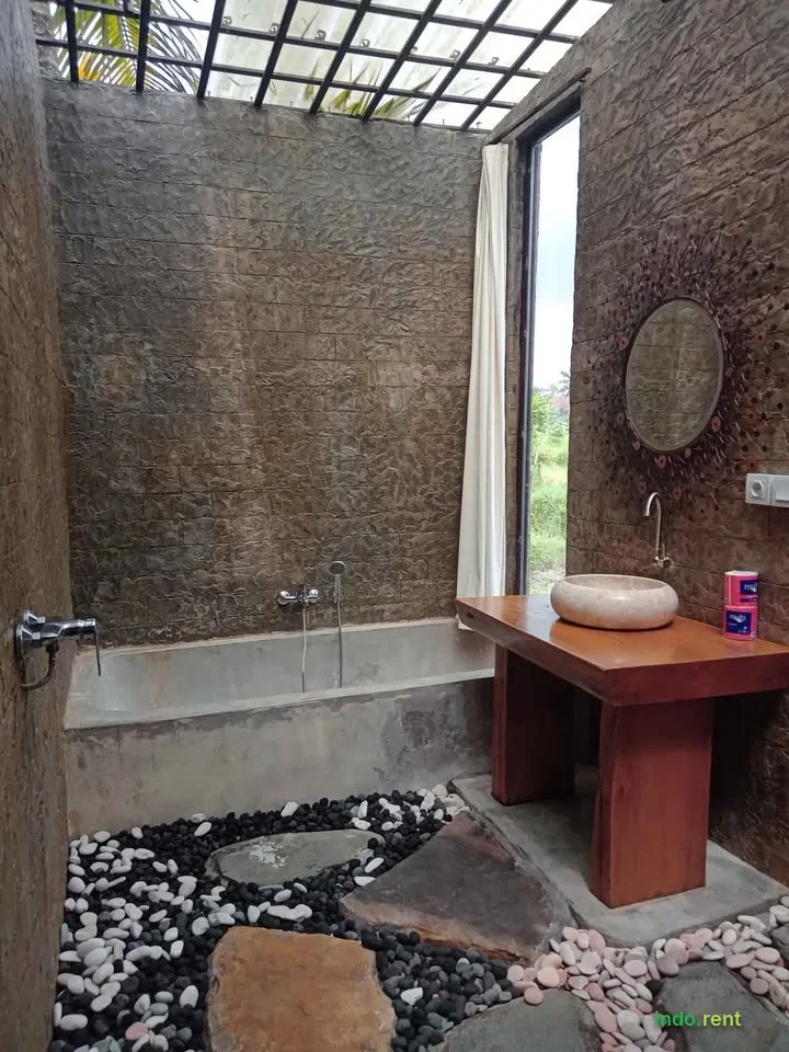 Available 1 bedroom villa with bathroom 5