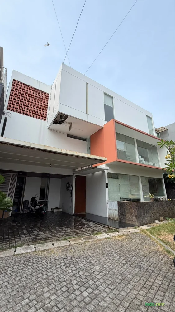 LUXURY TOWNHOUSE FOR RENT – KEMANG, SOUTH JAKARTA 2