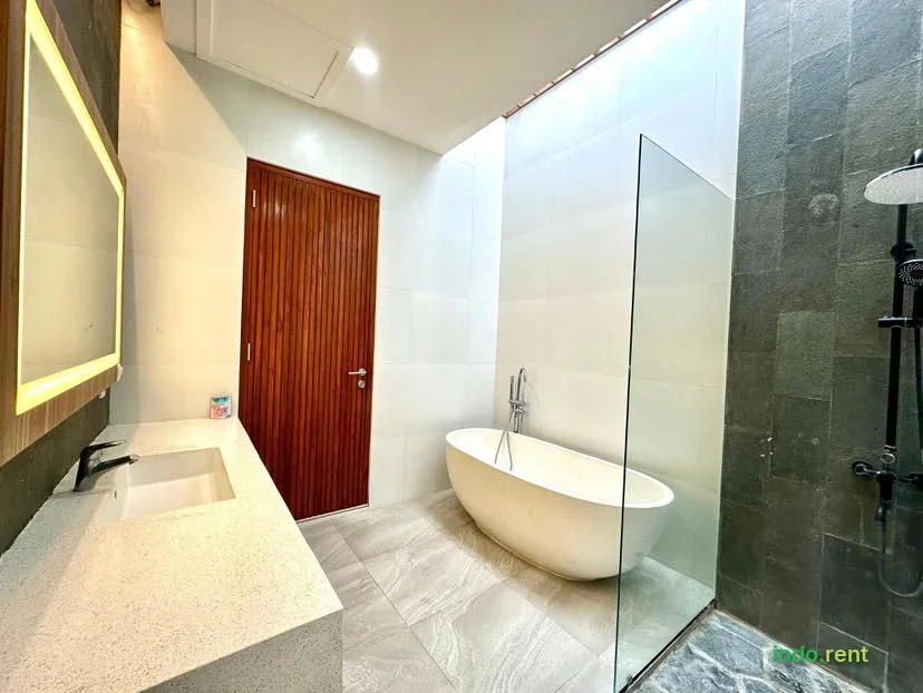 3 Bedroom Luxury Villa in Pererenan – Modern Style  4