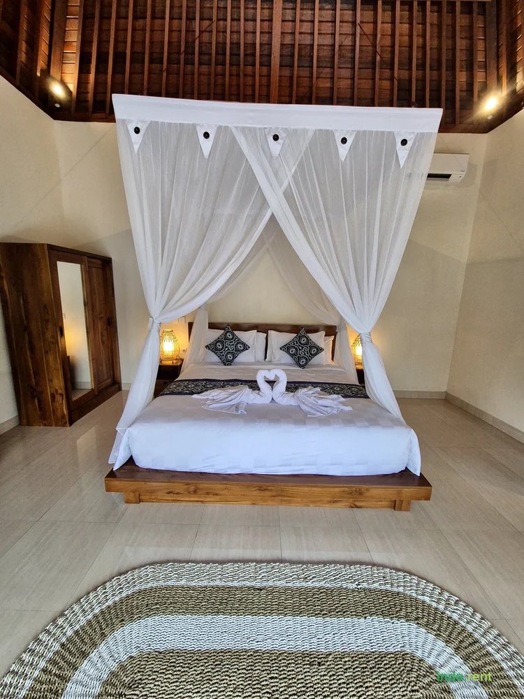 Private Villa with pool and Kitchen 7