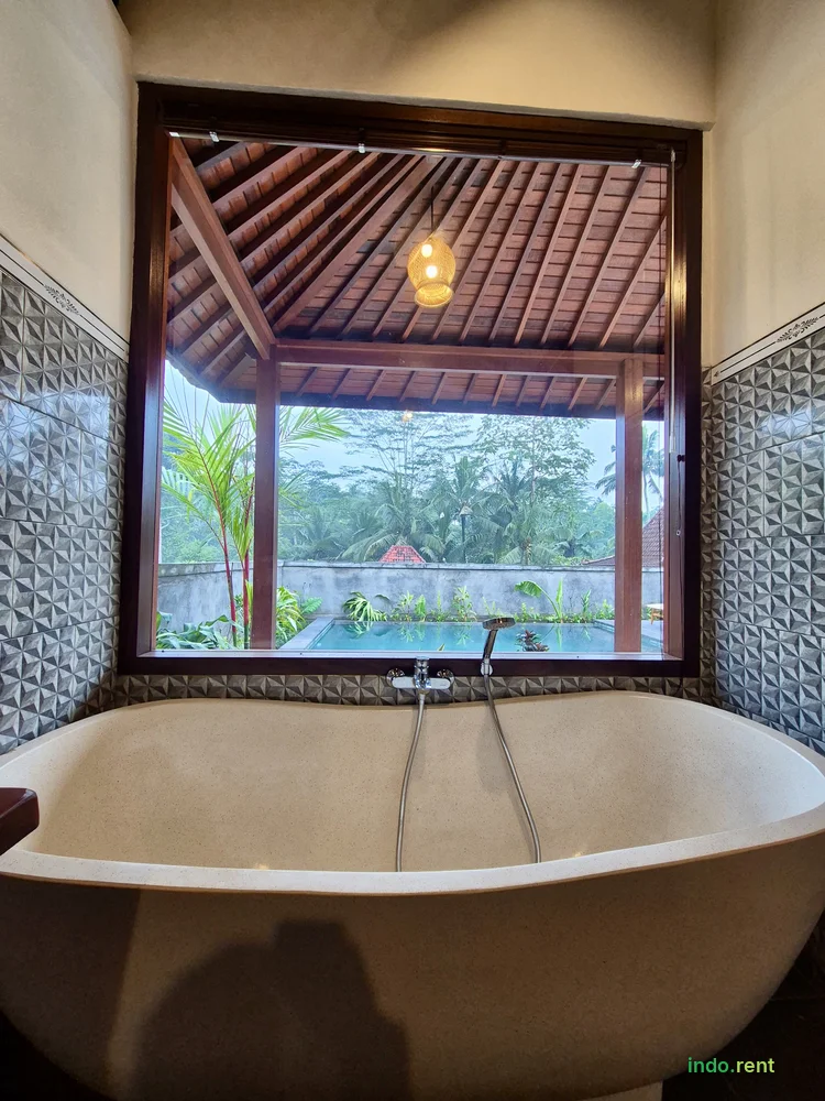 Private Villa with pool and Kitchen 4
