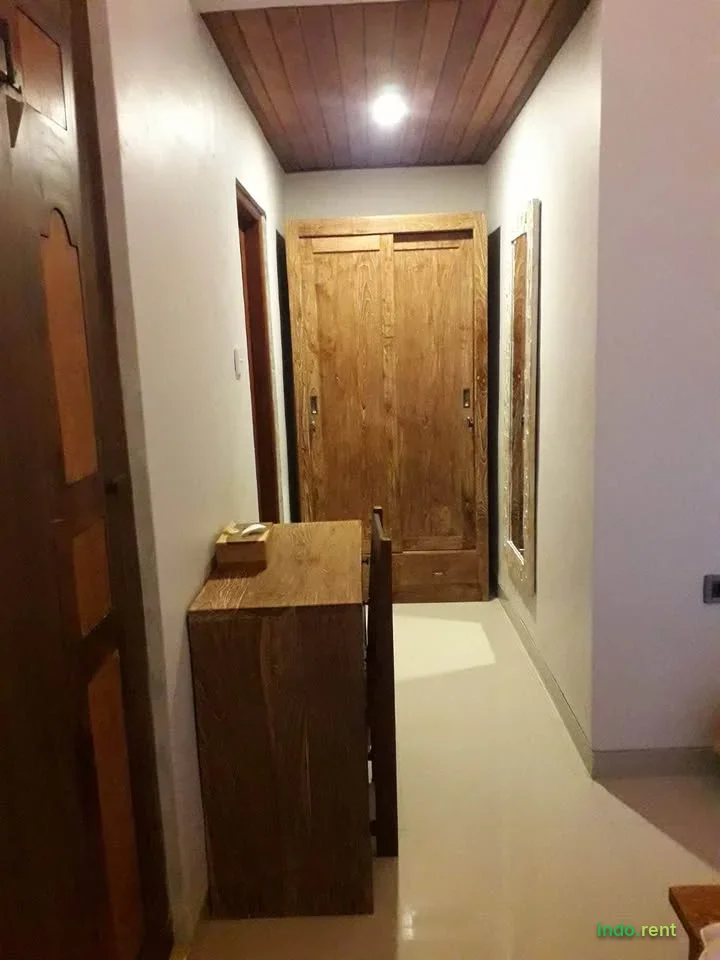 Available one bedroom house 3