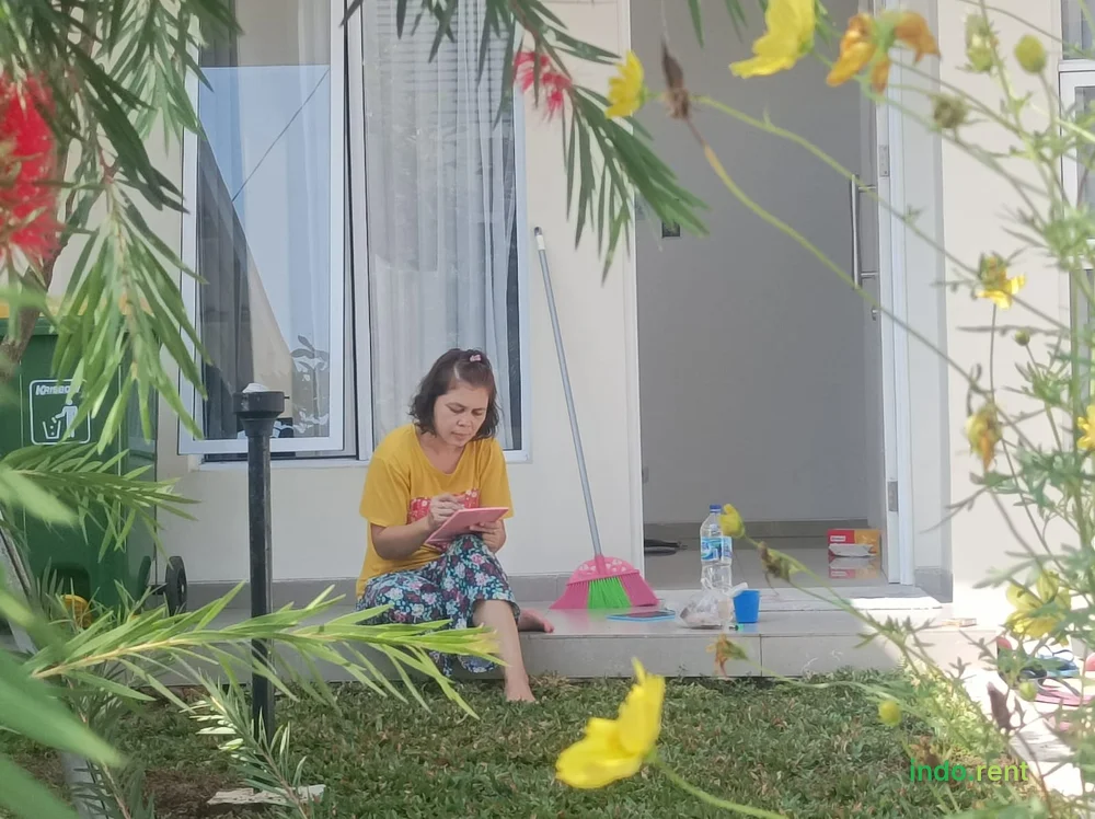 SEWA RUMAH TINGGAL
