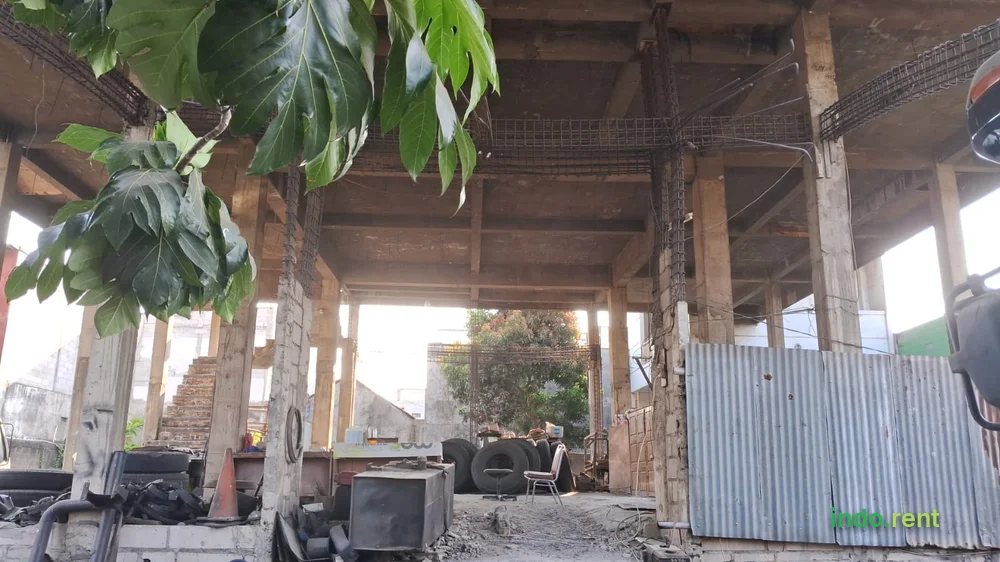 DI JUAL TANAH DAN BANGUNAN. LOKASI STRATEGIS DI DEPAN GOR BALAI RAKYAT KOJA 2