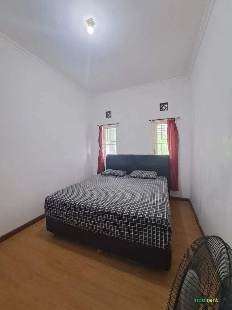 DIKONTRAK KAN Rumah Asri, sejuk, aman dan SIAP HUNI di Jalan Taman Cihanjuang 1 no 37A 2
