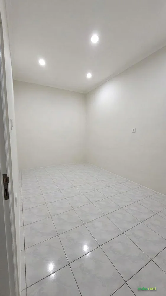 Rumah Dijual, sertifikat SHM, lokasi sangat strategis, Jakbar 2