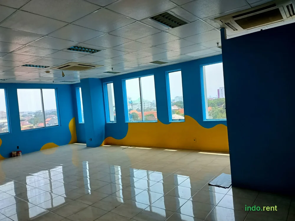 Disewakan Gedung Perkantoran Murah di kota Solo 3