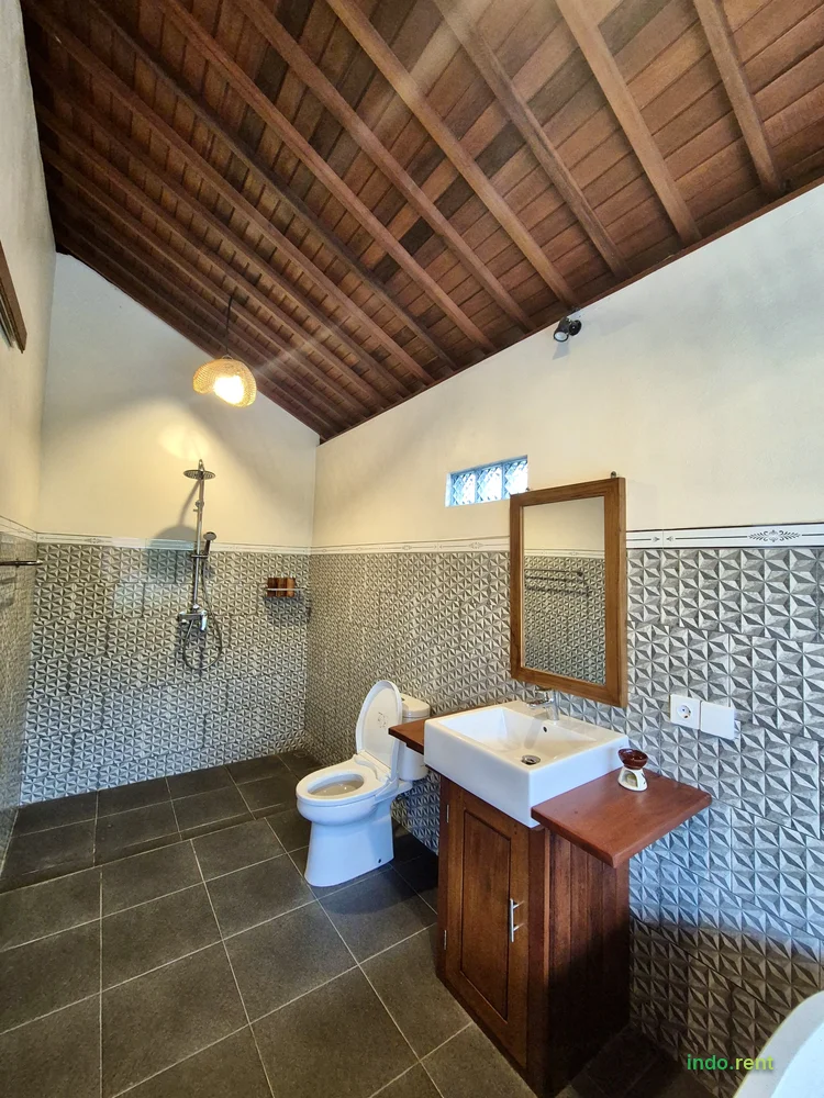 Private Villa with pool and Kitchen 5