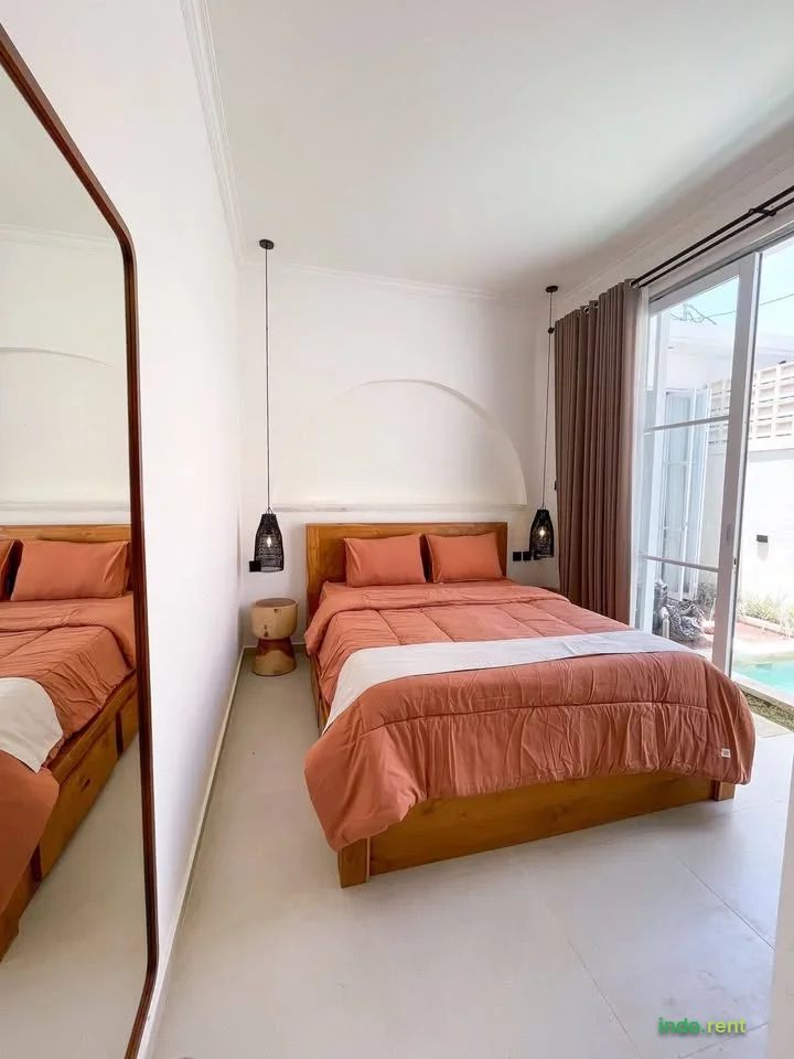 3 BR 3 barhroom villa close to Batu Bolong 2