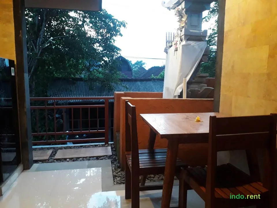 Available one bedroom house 6