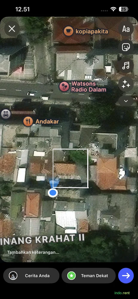 Rumah lama yang perlu di renovasi atau di jadikan bangunan lain seperti kantor atau kos kos an  3