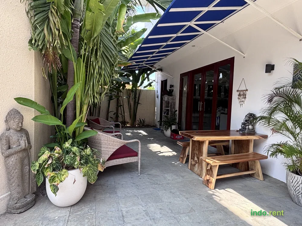 Spacious Family Villa in the Heart of Sanur 9