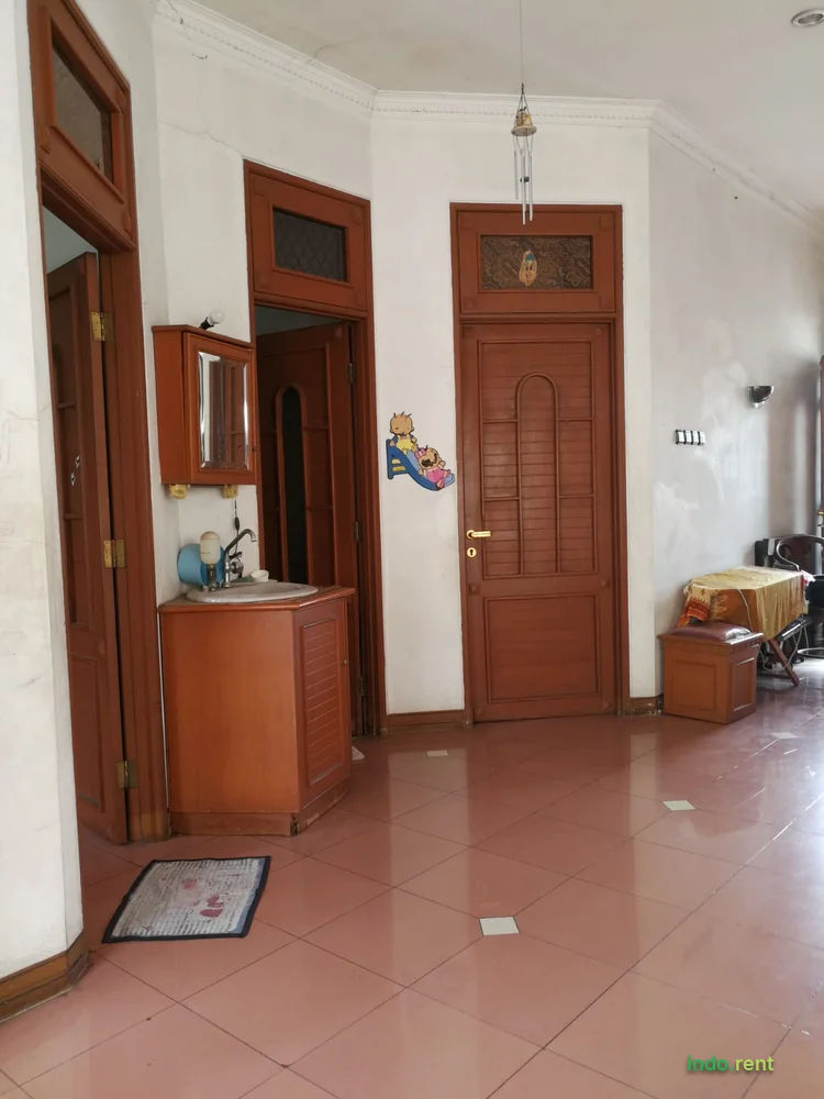 Dijual Rumah di Komplek Duren Sawit 2
