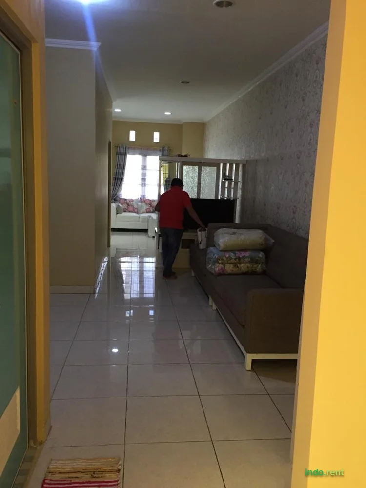 Disewakan Rumah Full Furnished di Kavling DKI Meruya Selatan, Jakarta Barat 3