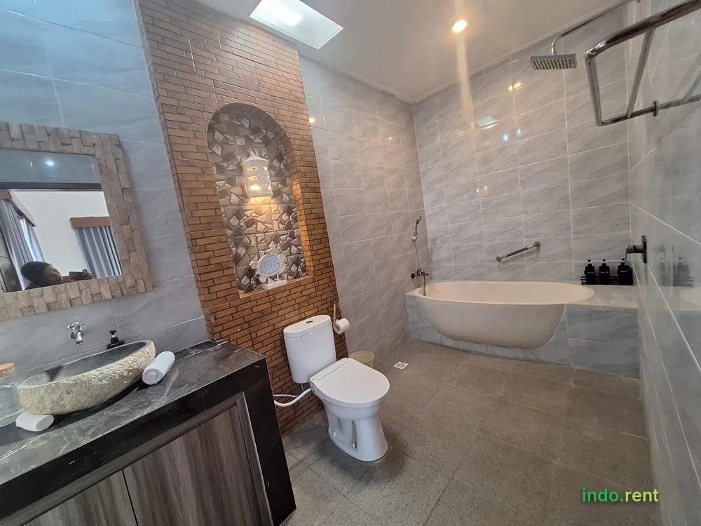 Villa for Monthly Rent Near Batu Bolong Batu Bolong Beach Canggu 4