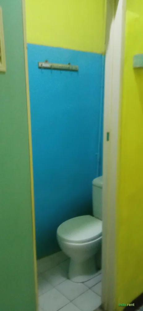 Kontrakan rumah 2 lantai.free wifi Strategis jakarta timur
