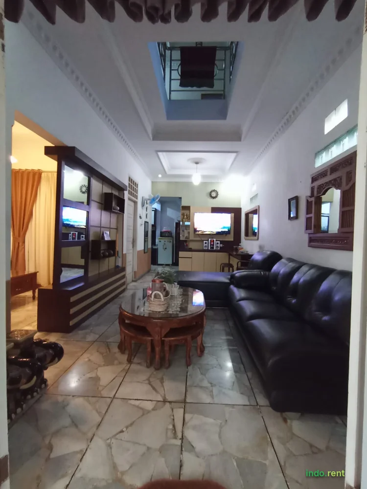rumah mewah 2 lantai sangat nyaman unk {{ADDRESS}} 3
