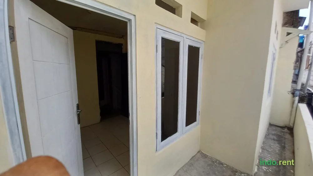 DIKONTRAKAN RUMAH 2 LANTAI 3