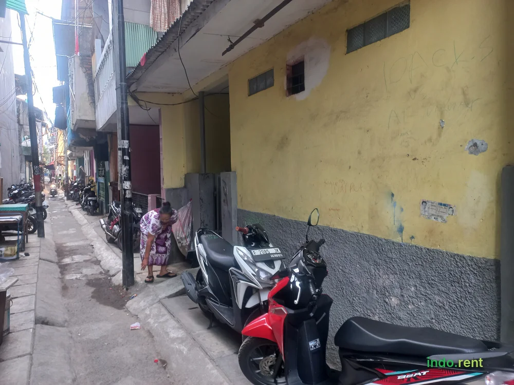 Dijual rumah untuk kost2an aktif 2