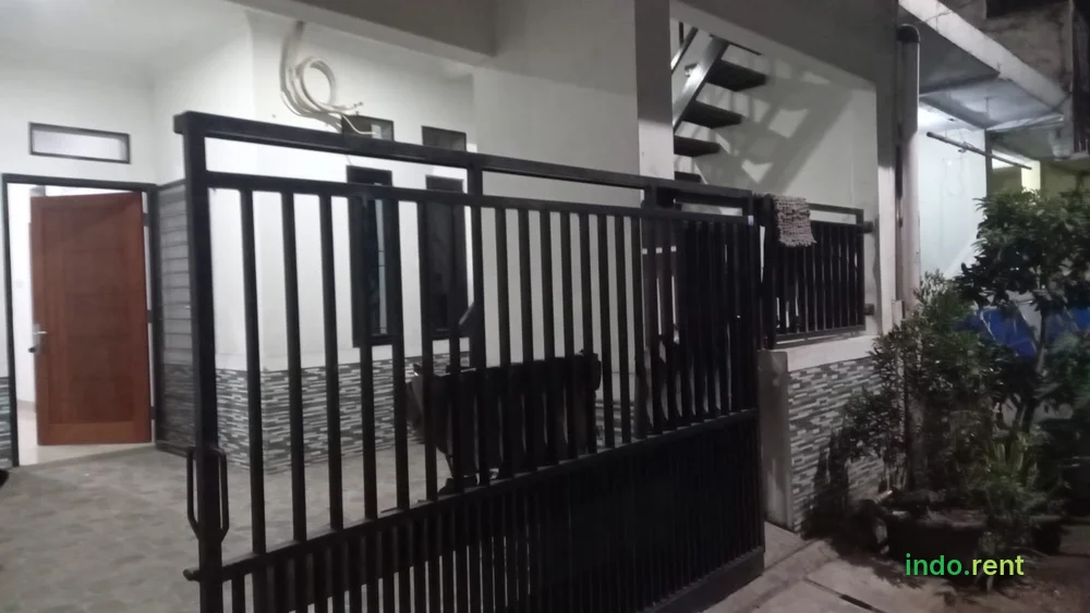 Dikontrakan rumah keroncong permai