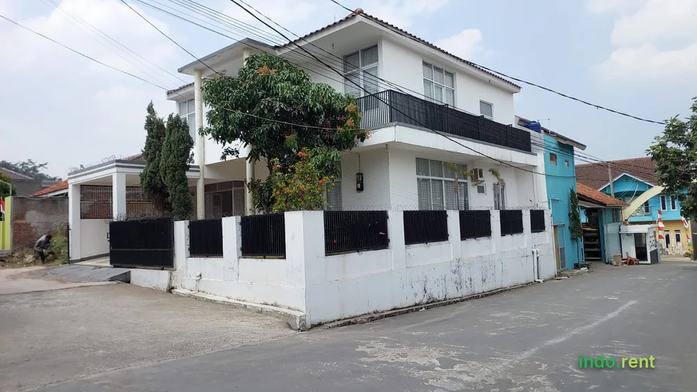 DIJUAL Rumah Hook 2 Lantai Modern Siap Huni