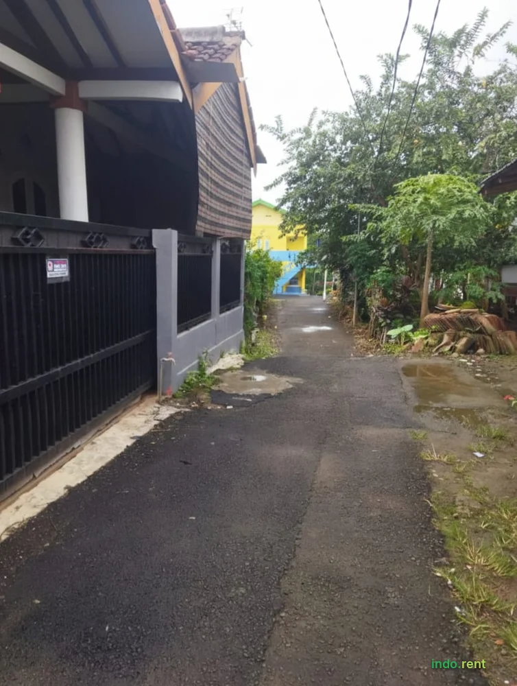 Rumah asri di pemukiman padat penduduk daerah kota Bogor