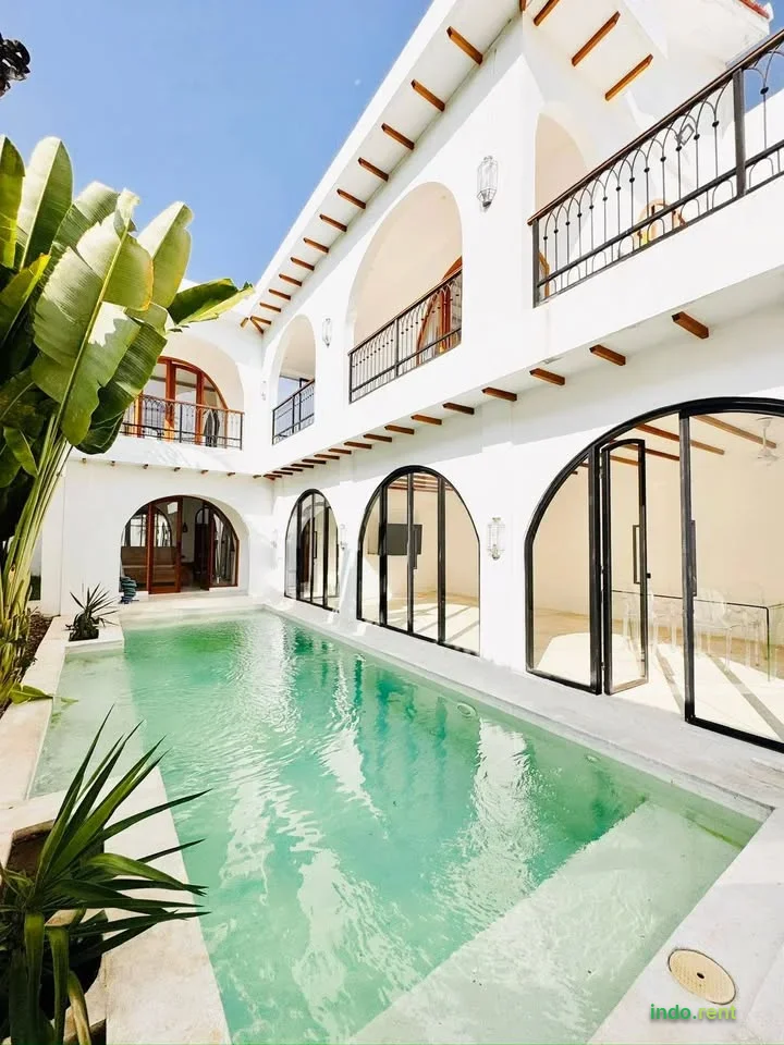 Modern Villa for Yearly Rent in Pererenan Sempol