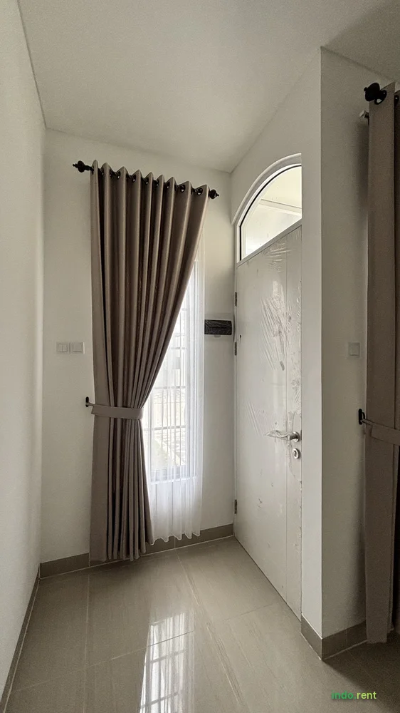 Disewakan Rumah 2 Lantai di Cluster Sevilla Townhouse Jababeka