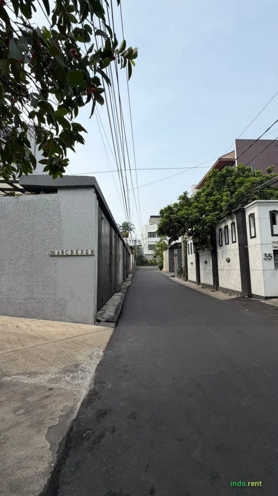 LUXURY TOWNHOUSE FOR RENT – KEMANG, SOUTH JAKARTA 3