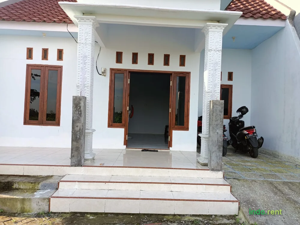Dikontrakan rumah padat penduduk n dekat fasum