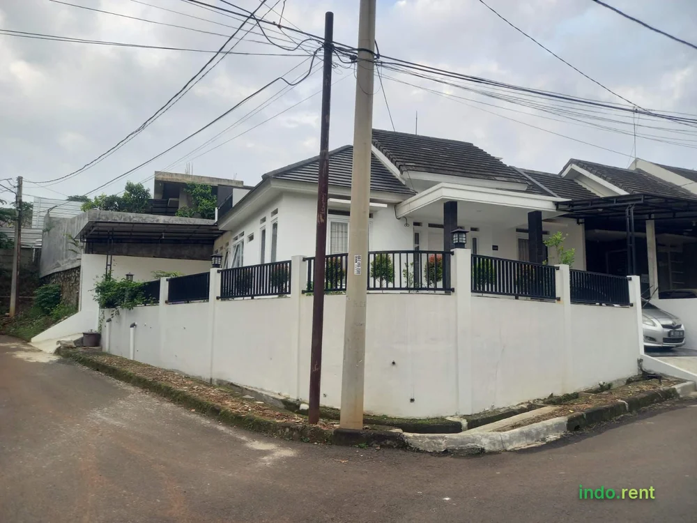 Dijual Butuh Rumah Hook Bagus Anti Banjir Strategis Diwilayah Sukmajaya, Depok