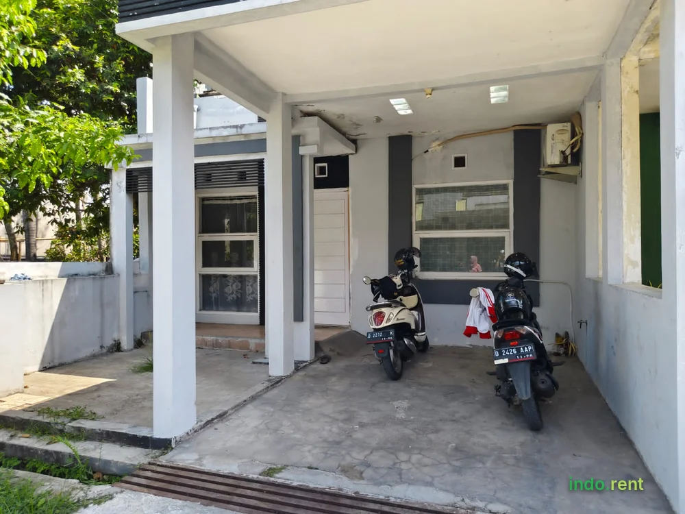 Disewakan 4 kt 3 km dekat telkom buah batu