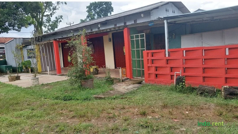 👉 "Kios Impian di Depok! 🌳 Siap Huni, Lokasi Strategis, Harga Terbaik! 🏢💰"
 3