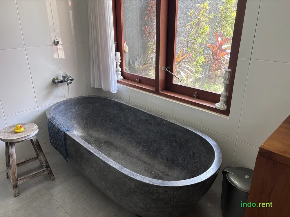 Spacious Family Villa in the Heart of Sanur 8