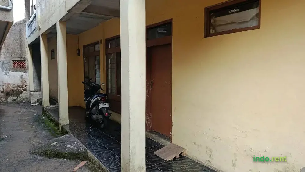 Dijual rumah strategis 2 lantai 3
