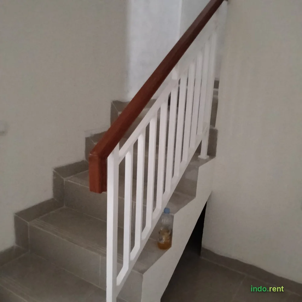 Sewa Rumah 2 Lantai di Pusat Kota Pamulang 2