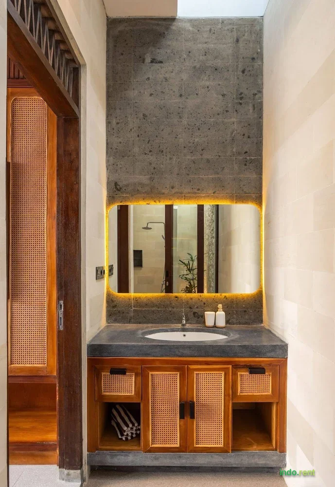 3 BEDROOMS VILLA LOCATED IN PERERENAN BEACH AVAILABLE FOR LEASE  7