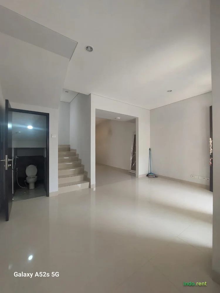 Rumah Tinggal Di Area Cimanggis Golf Estate