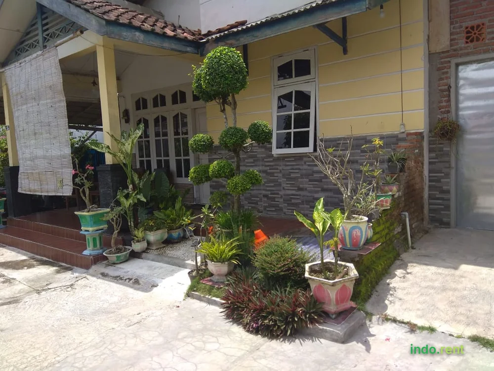 Kost putri "Lubis Family"
